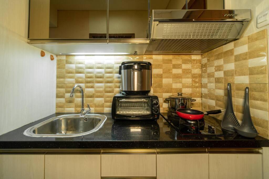 Modern & Comfy Studio In Central Jakarta, Scbd Exterior photo